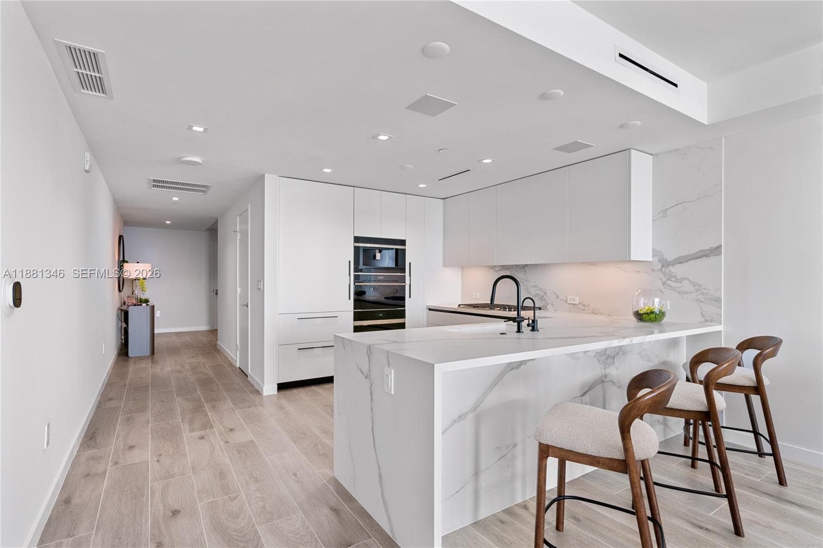 1116 Ocean Blvd 1404 photo 5