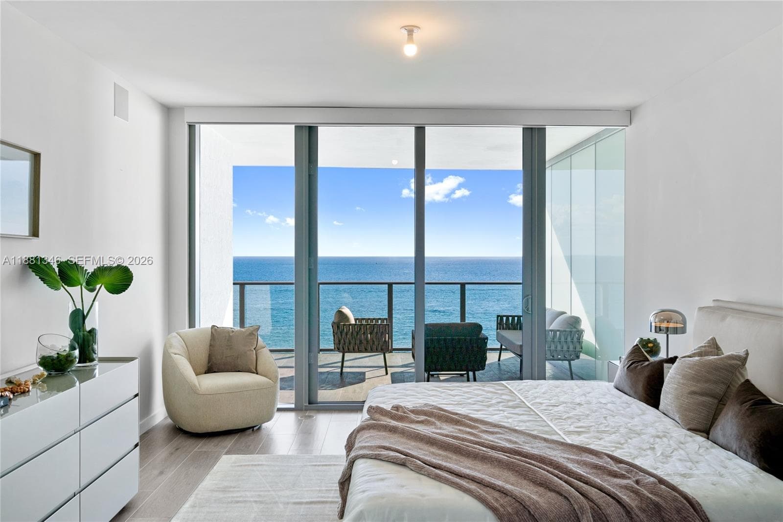1116 N Ocean Blvd 1404 photo 21