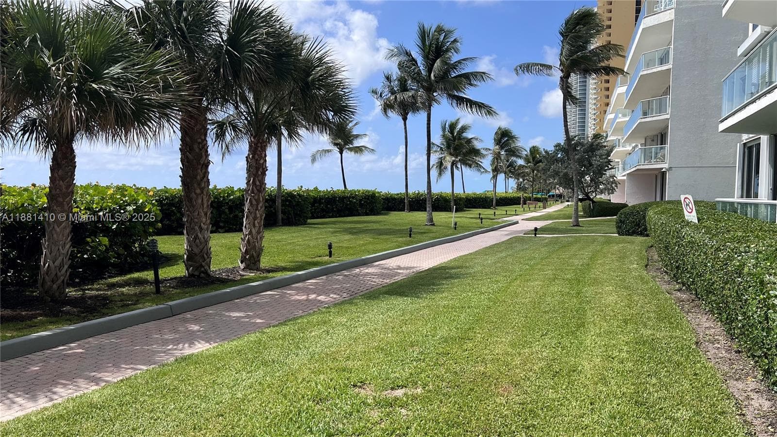 16485 Collins Ave 2334 photo 6