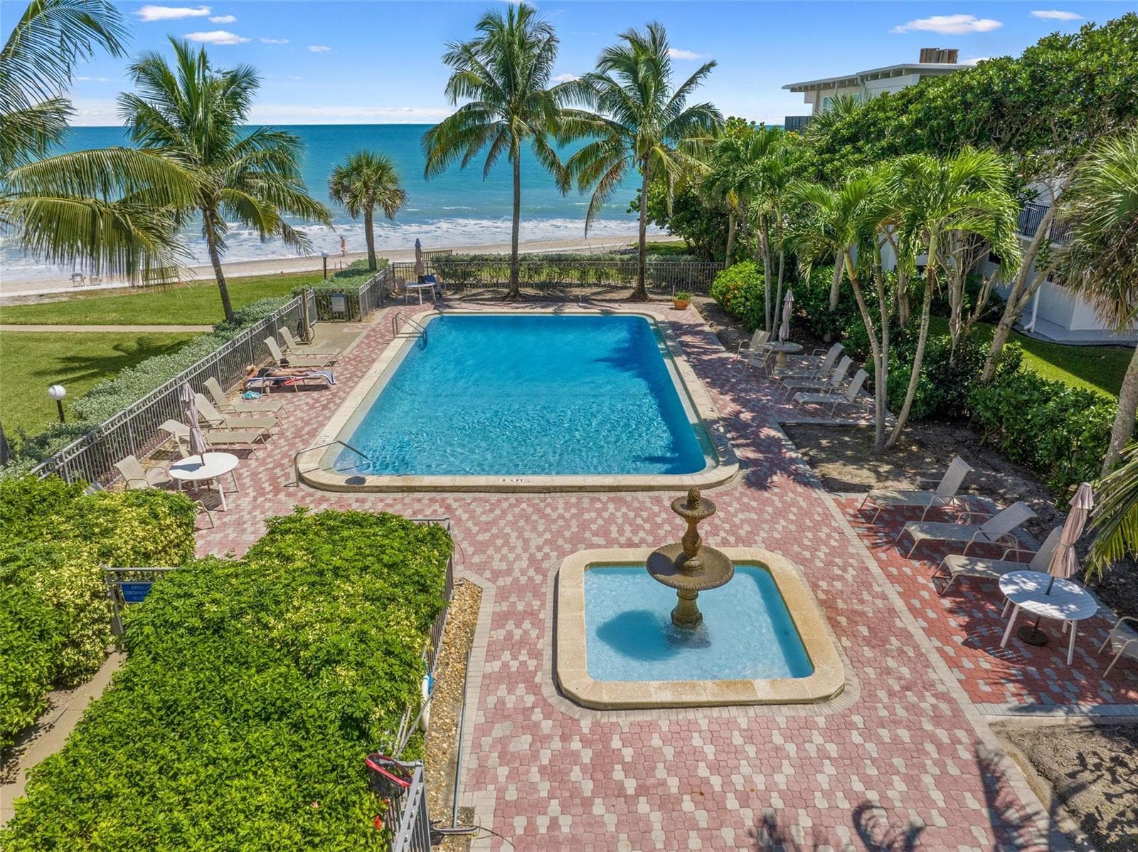4450 Highway A1a 102 photo 4