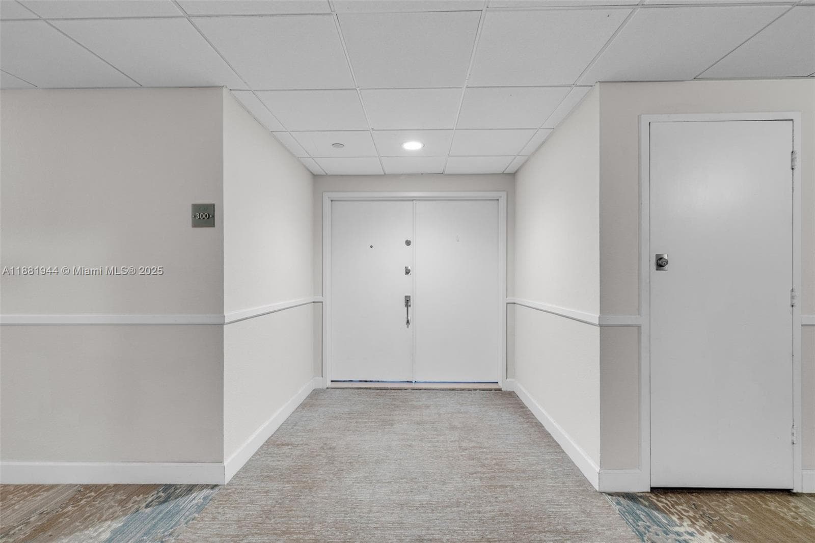 155 Ocean Lane Dr 300 photo 2