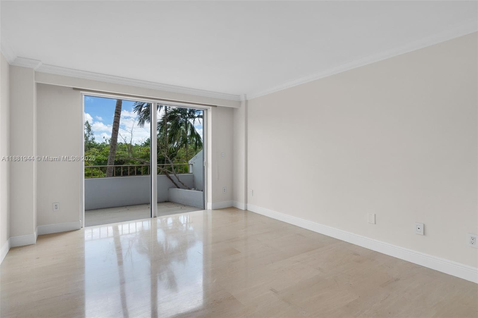 155 Ocean Lane Dr 300 photo 20