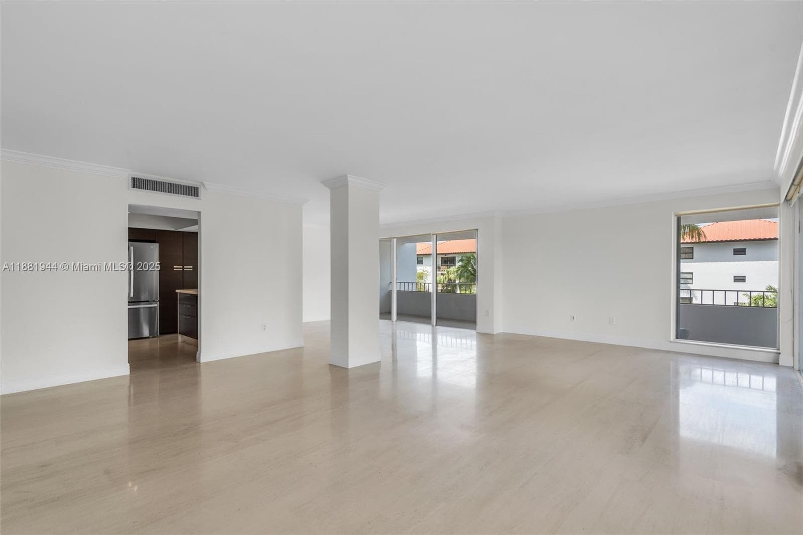 155 Ocean Lane Dr 300 photo 4