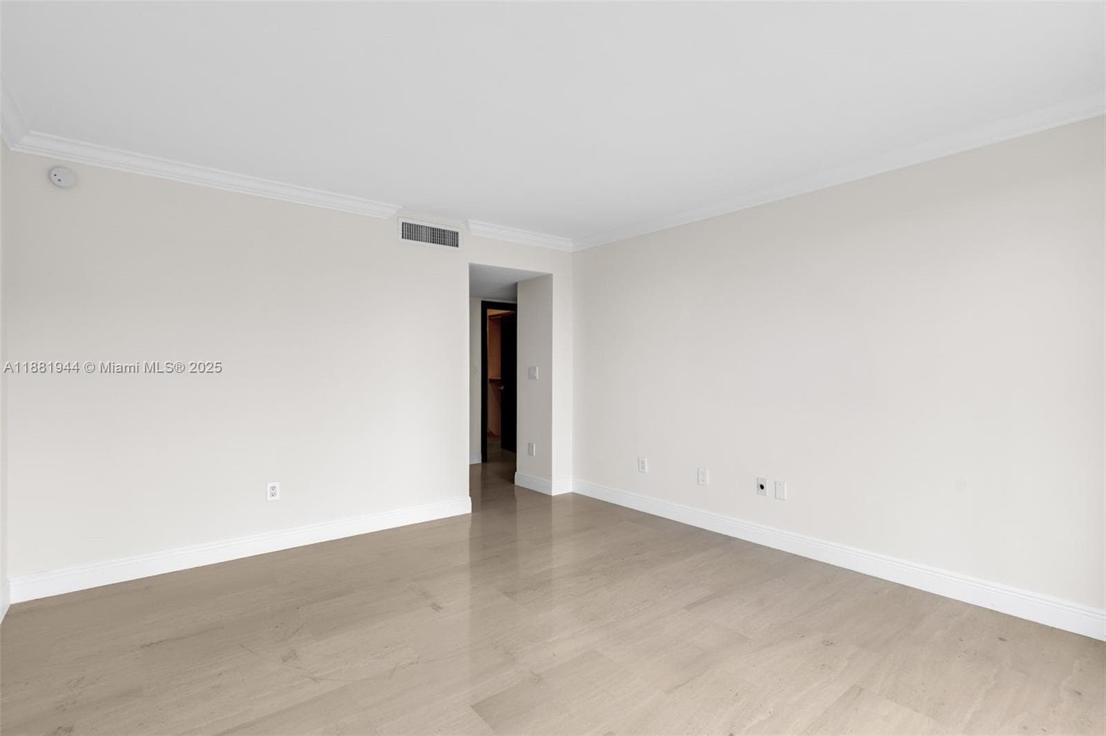 155 Ocean Lane Dr 300 photo 21