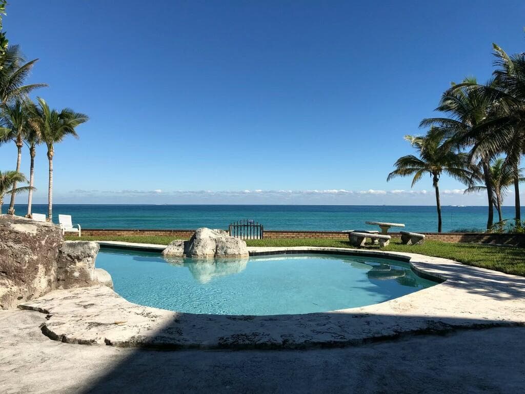625 Ocean Boulevard photo 8