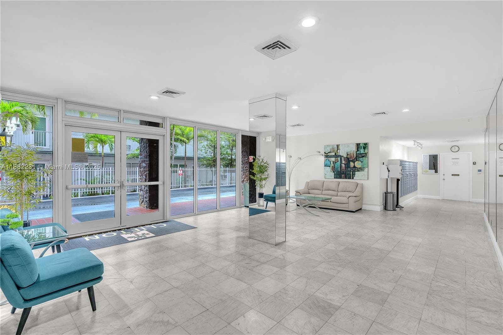 3161 Ocean Dr 802 photo 3