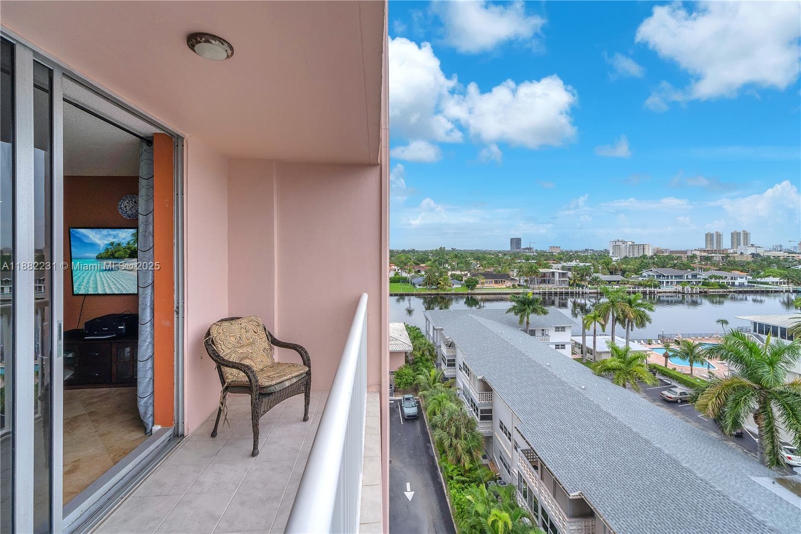 3161 Ocean Dr 802 photo 11