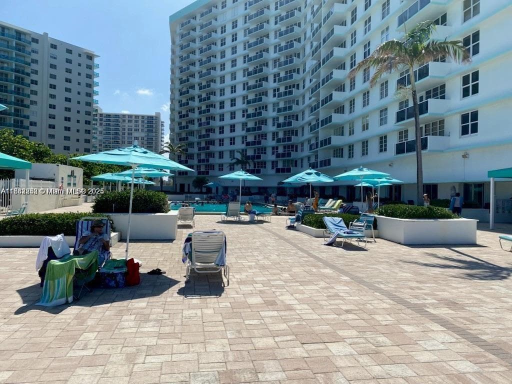 3725 S Ocean Dr 419 photo 13