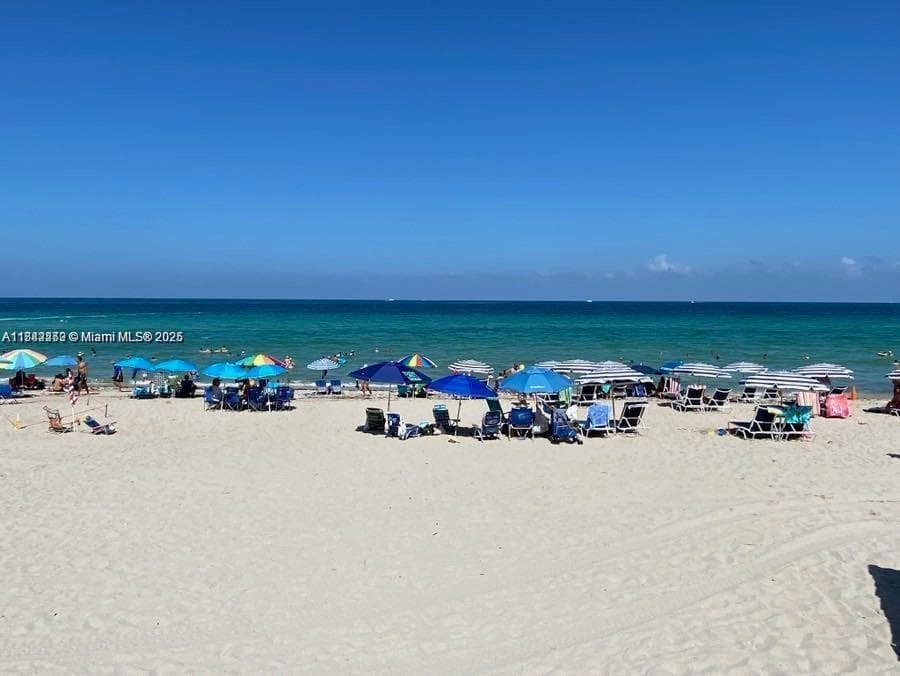3725 S Ocean Dr 419 photo 1