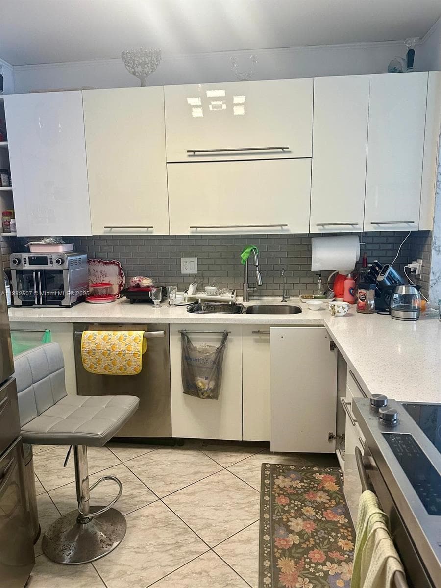 1825 S Ocean Dr PH-6 photo 5