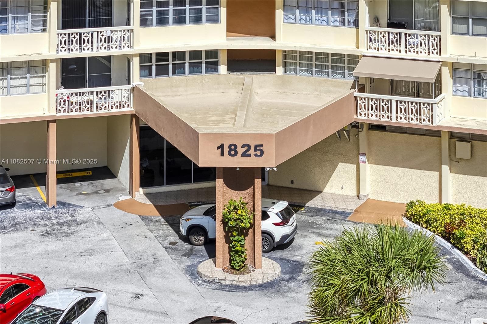 1825 S Ocean Dr PH-6 photo 11