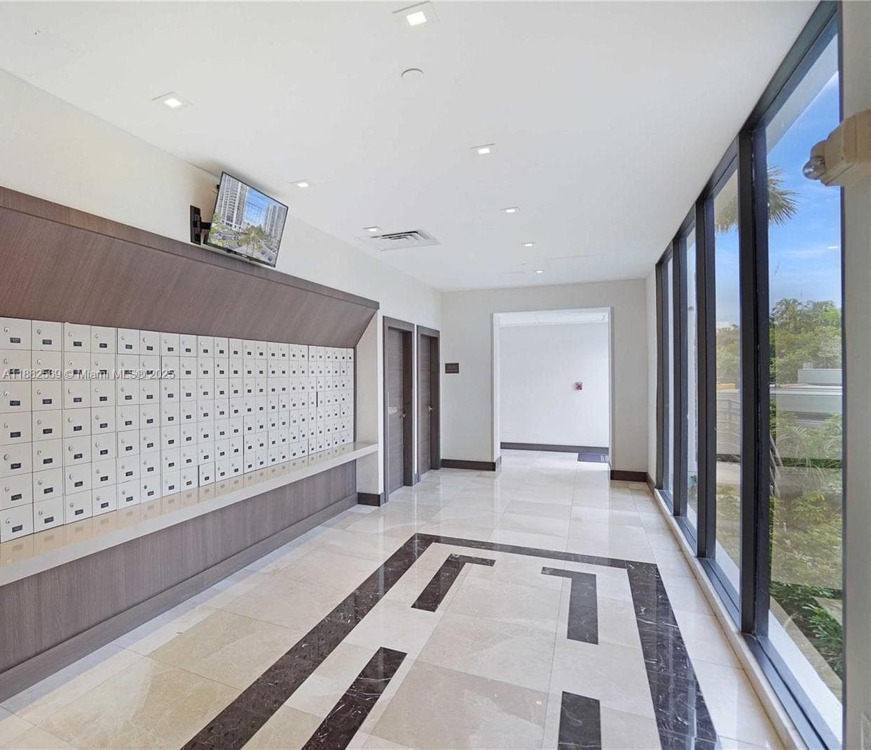 20515 E Country Club Dr 442 photo 18