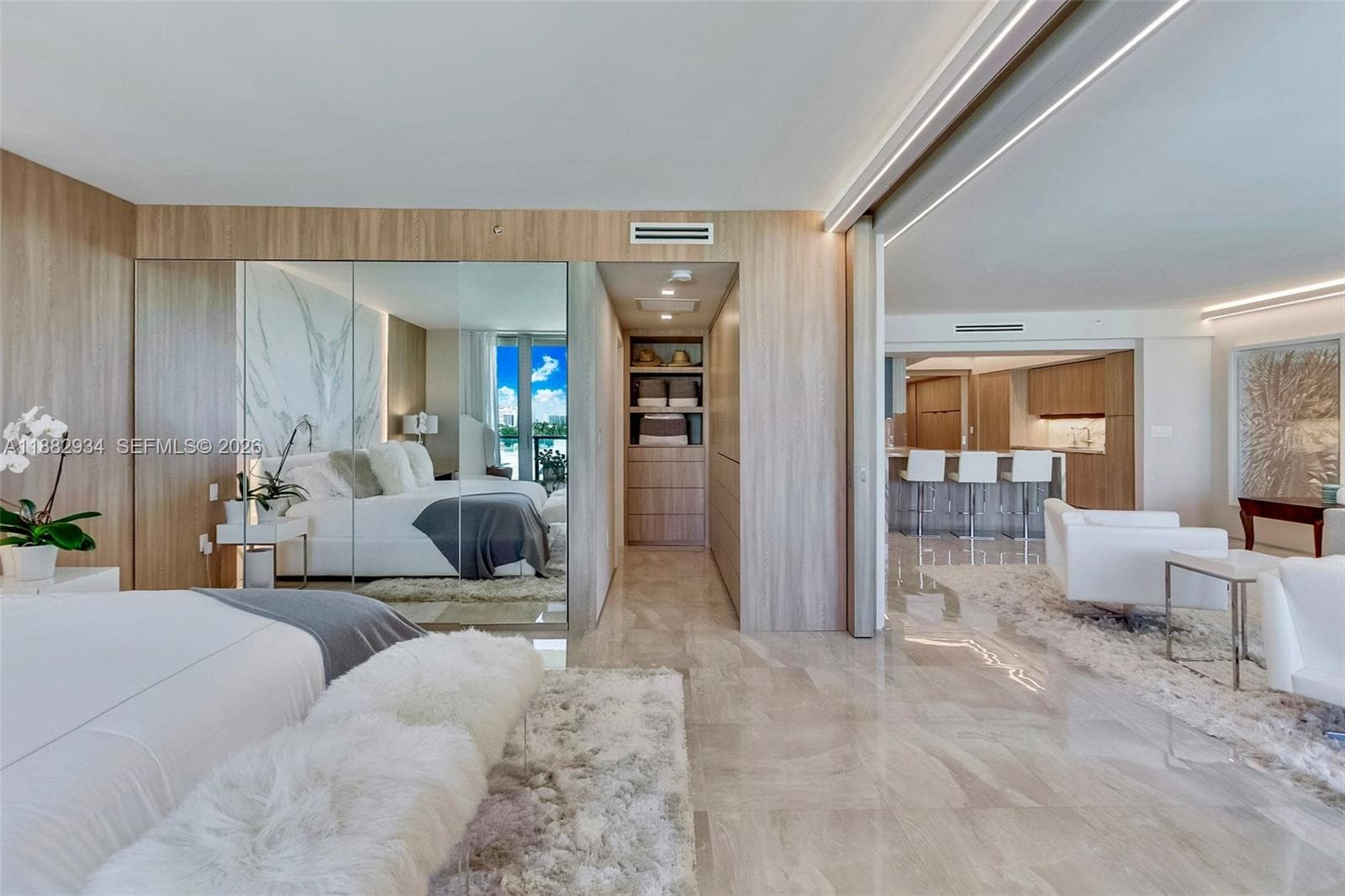 1455 Ocean Dr 811 photo 13