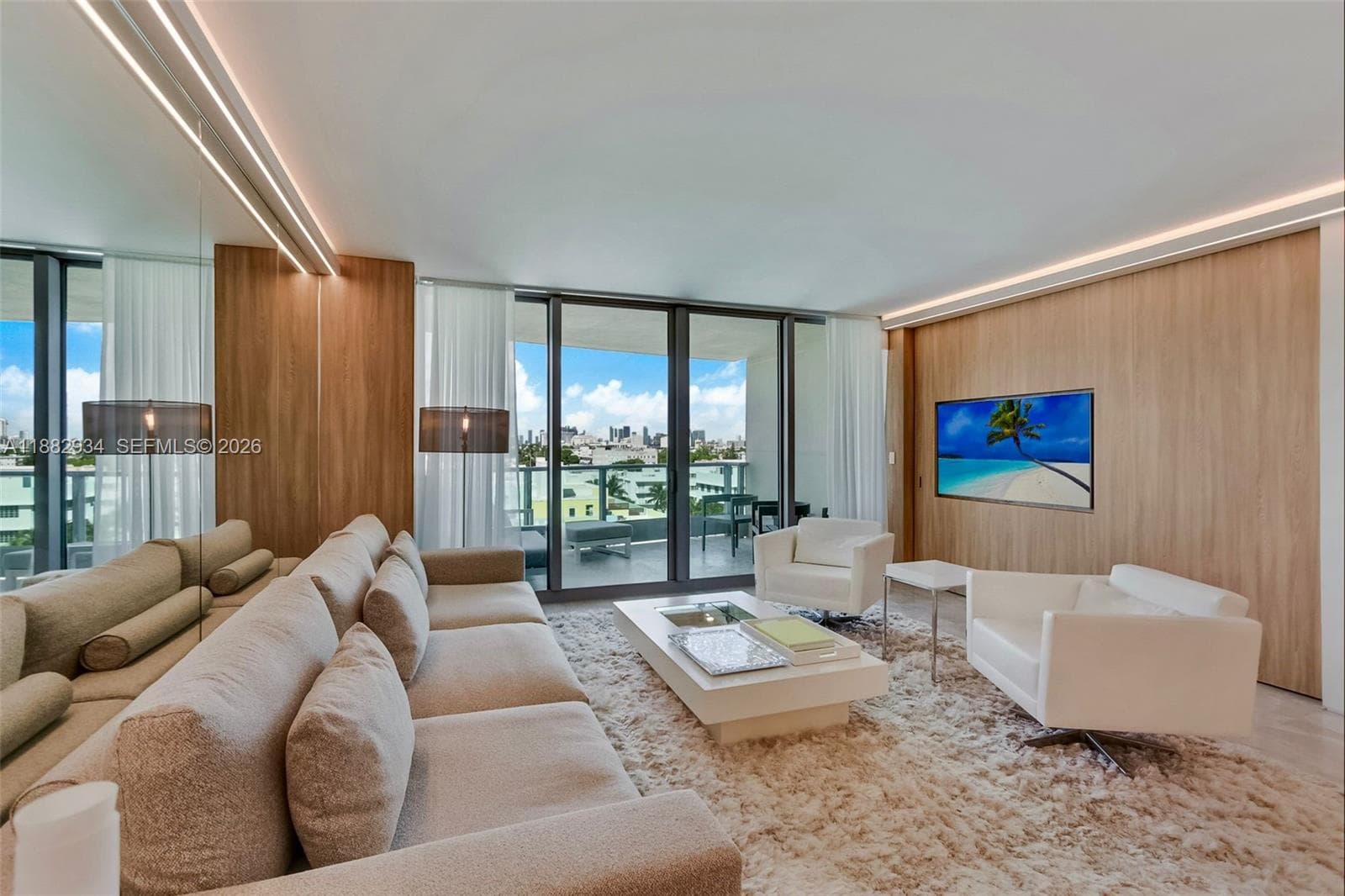 1455 Ocean Dr 811 photo 7