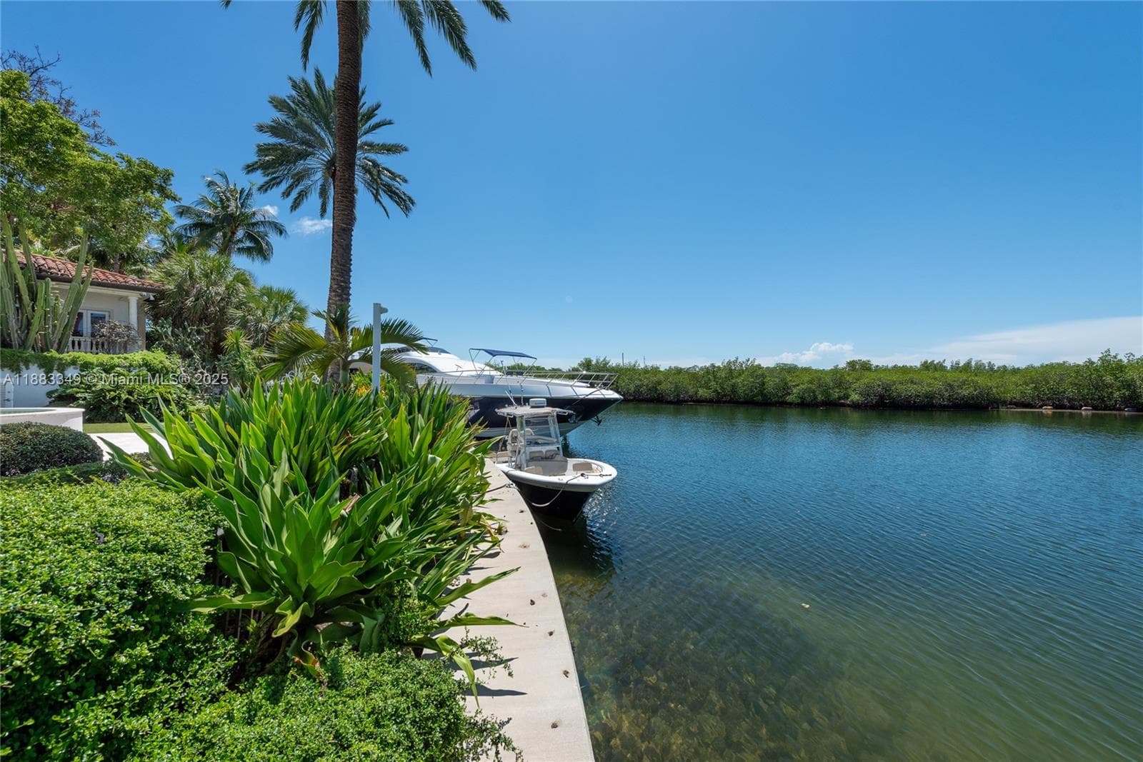 260 Cape Florida Dr photo 24