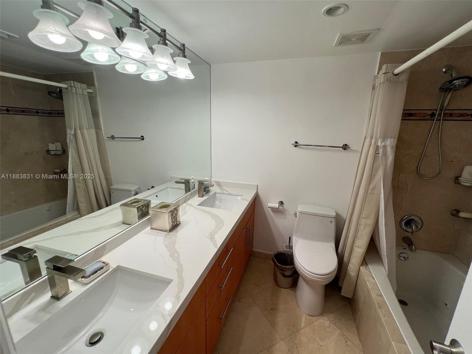 100 Lincoln Rd 848 photo 22