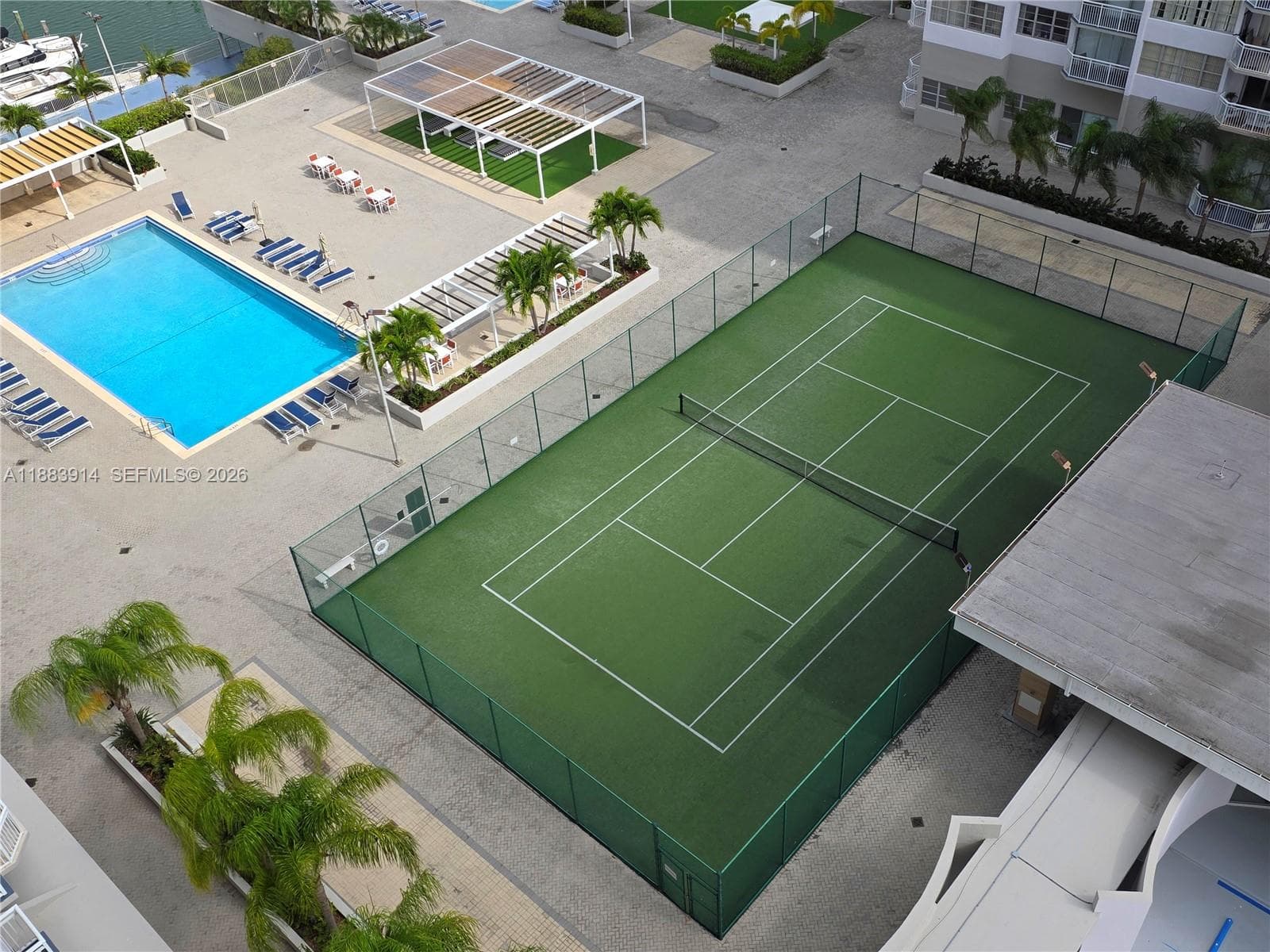 18051 Biscayne Blvd 1204 photo 23