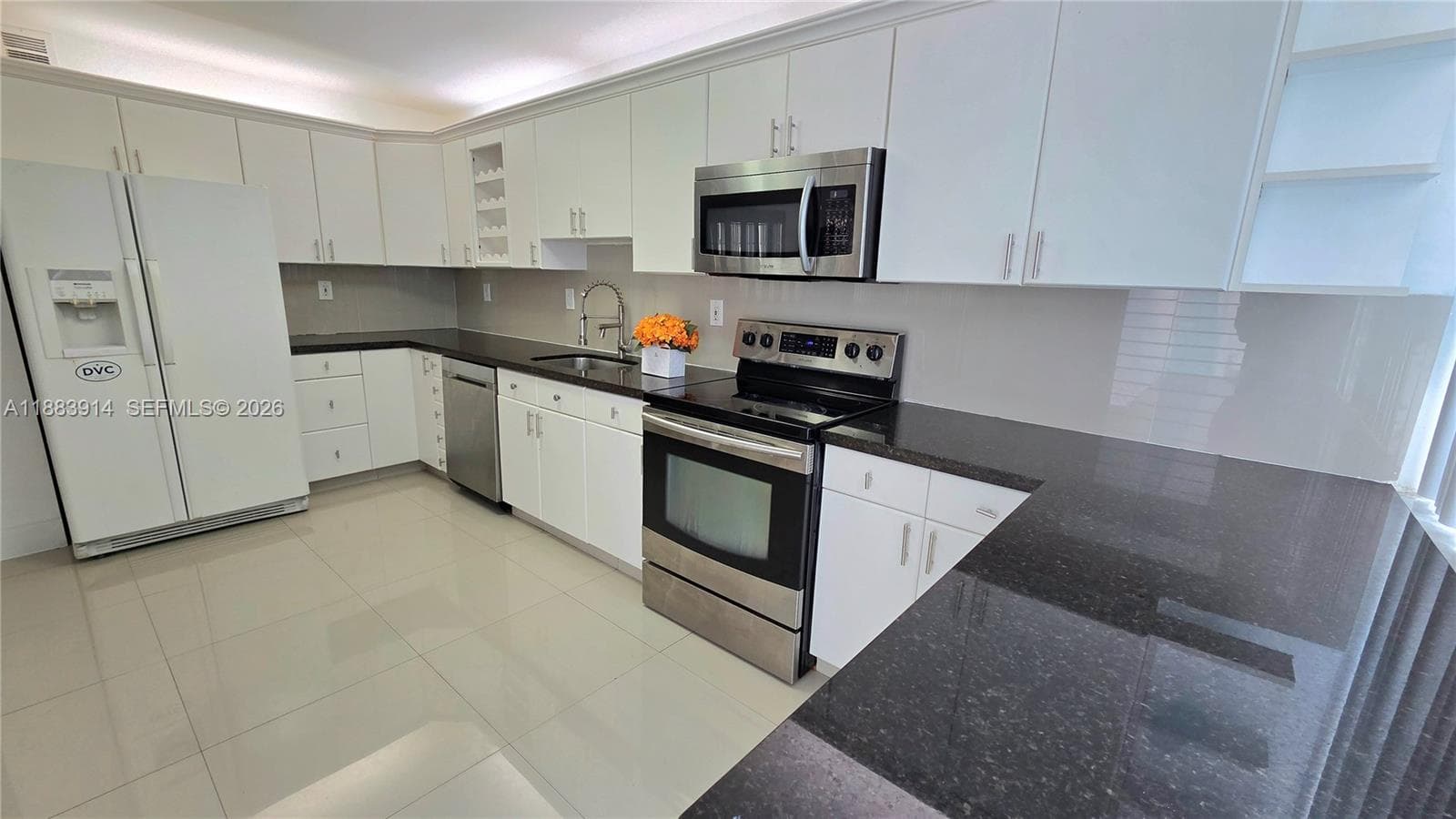 18051 Biscayne Blvd 1204 photo 7