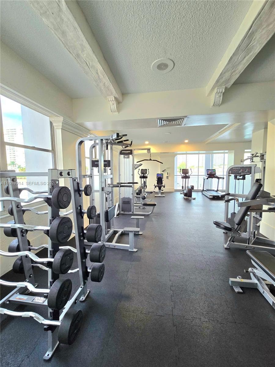 18051 Biscayne Blvd 1204 photo 25