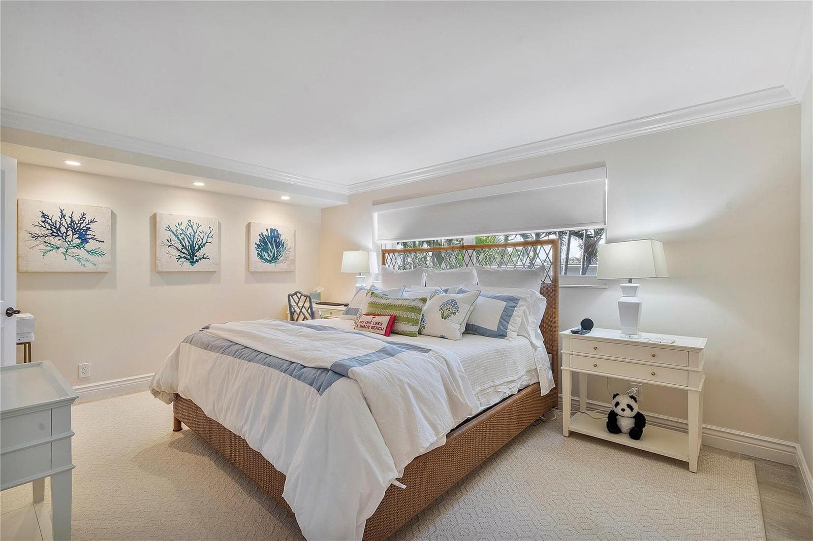 1710 S Ocean Lane 201 photo 16