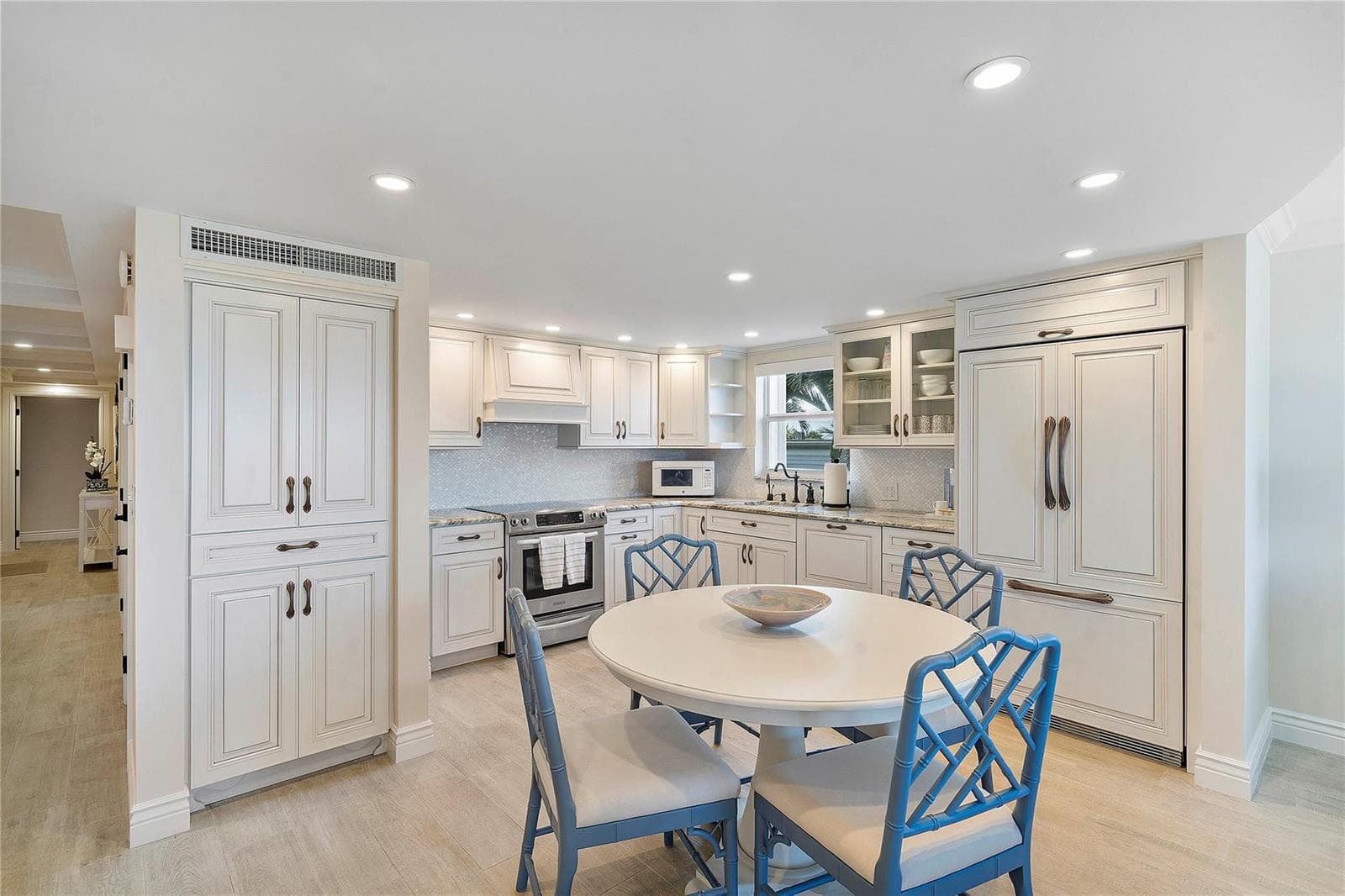 1710 S Ocean Lane 201 photo 7