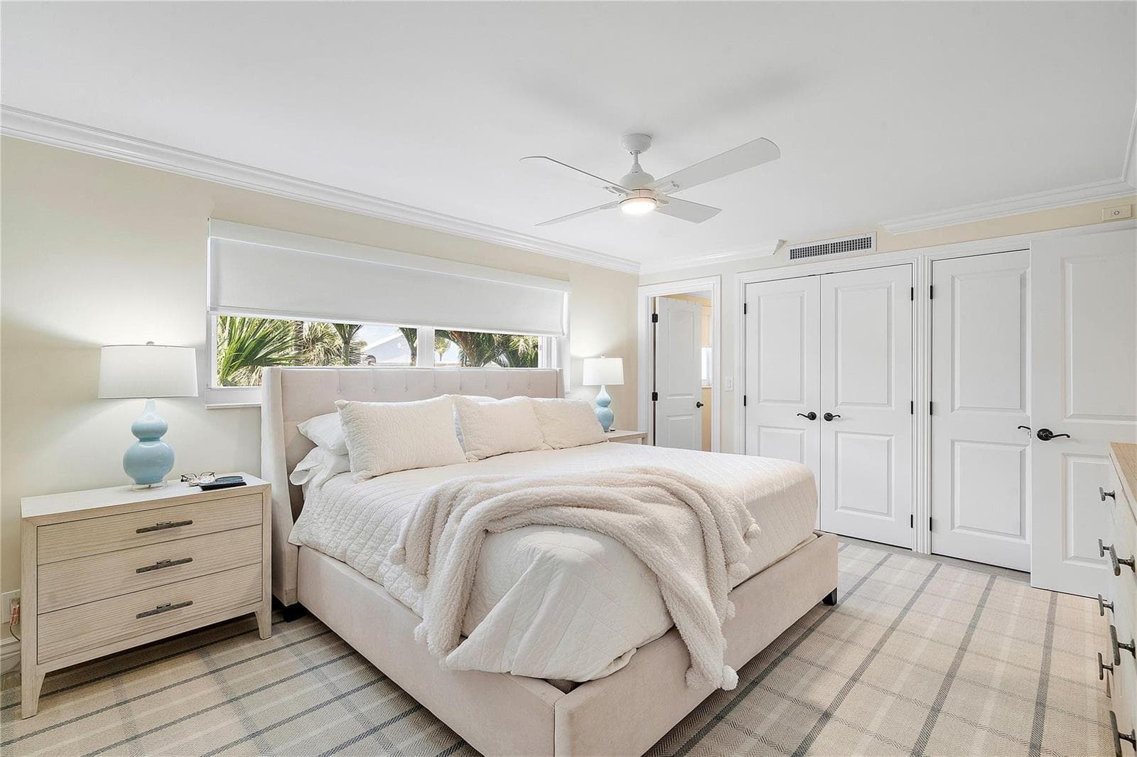 1710 S Ocean Lane 201 photo 14