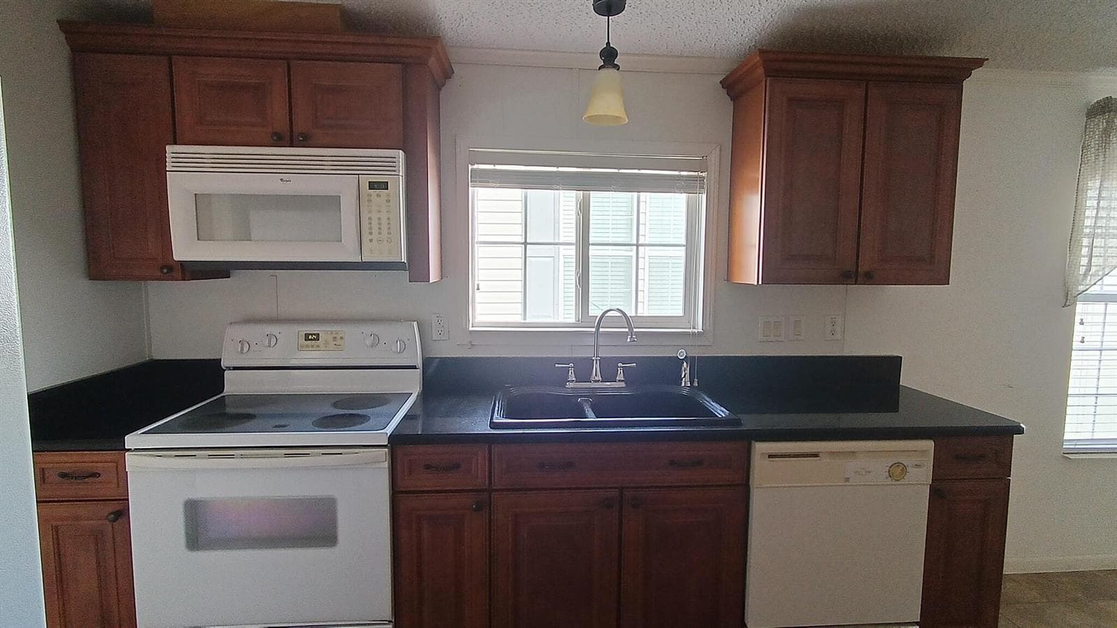 8204 South Street photo 17