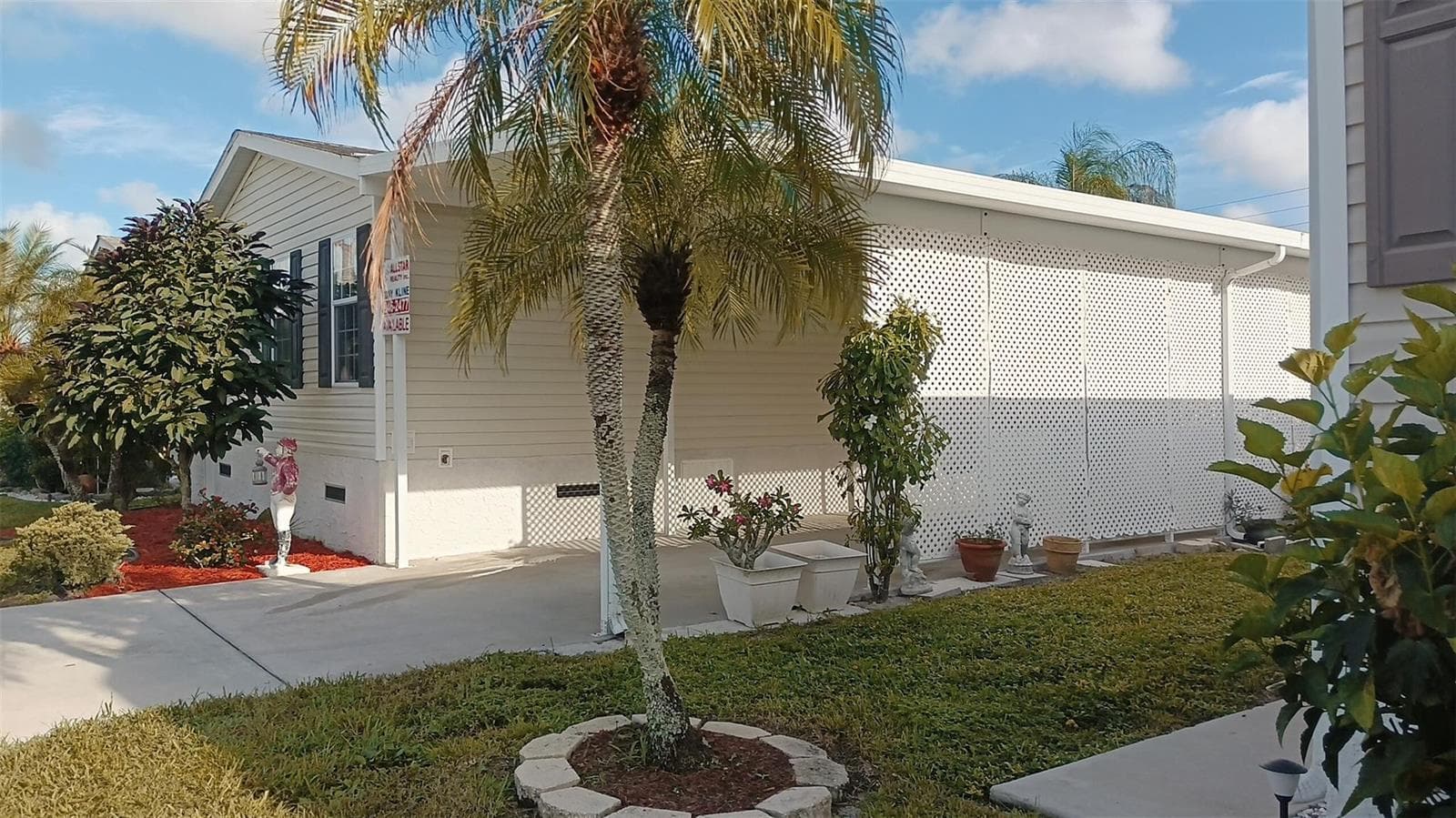 8204 South Street photo 3