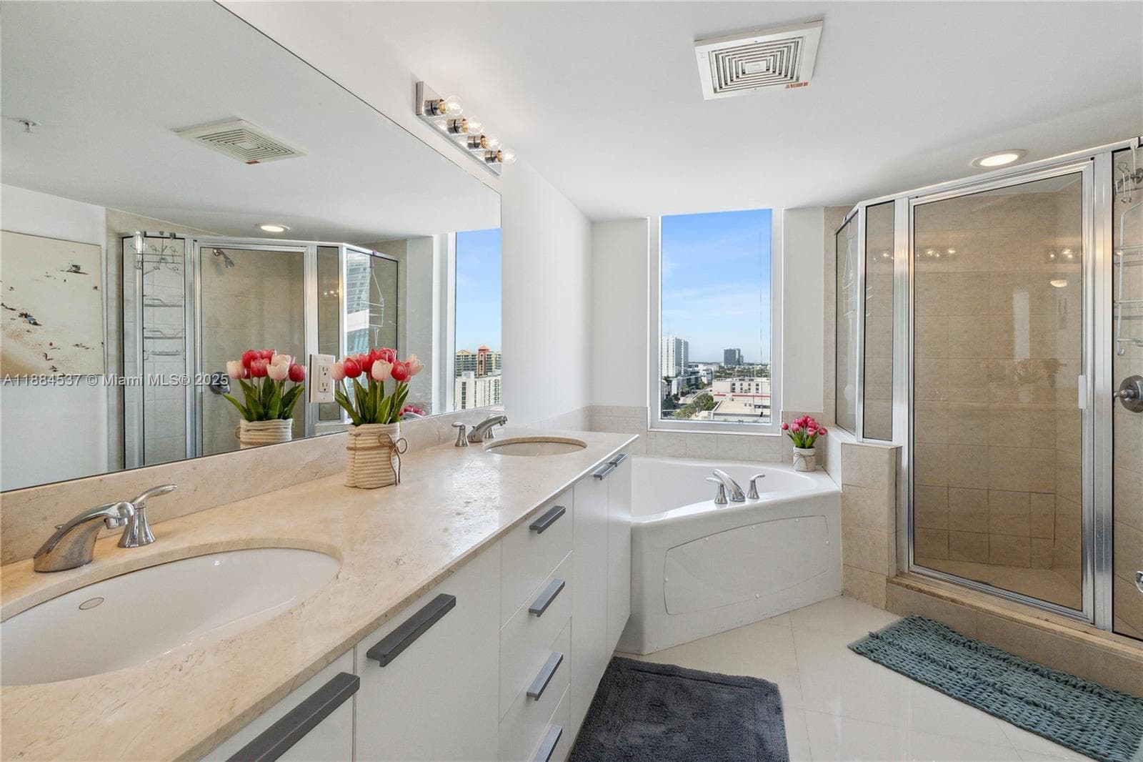16699 Collins Ave 1407 photo 13