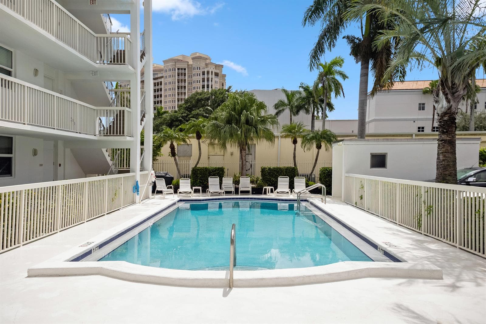 917 N Flagler Drive 409 photo 25