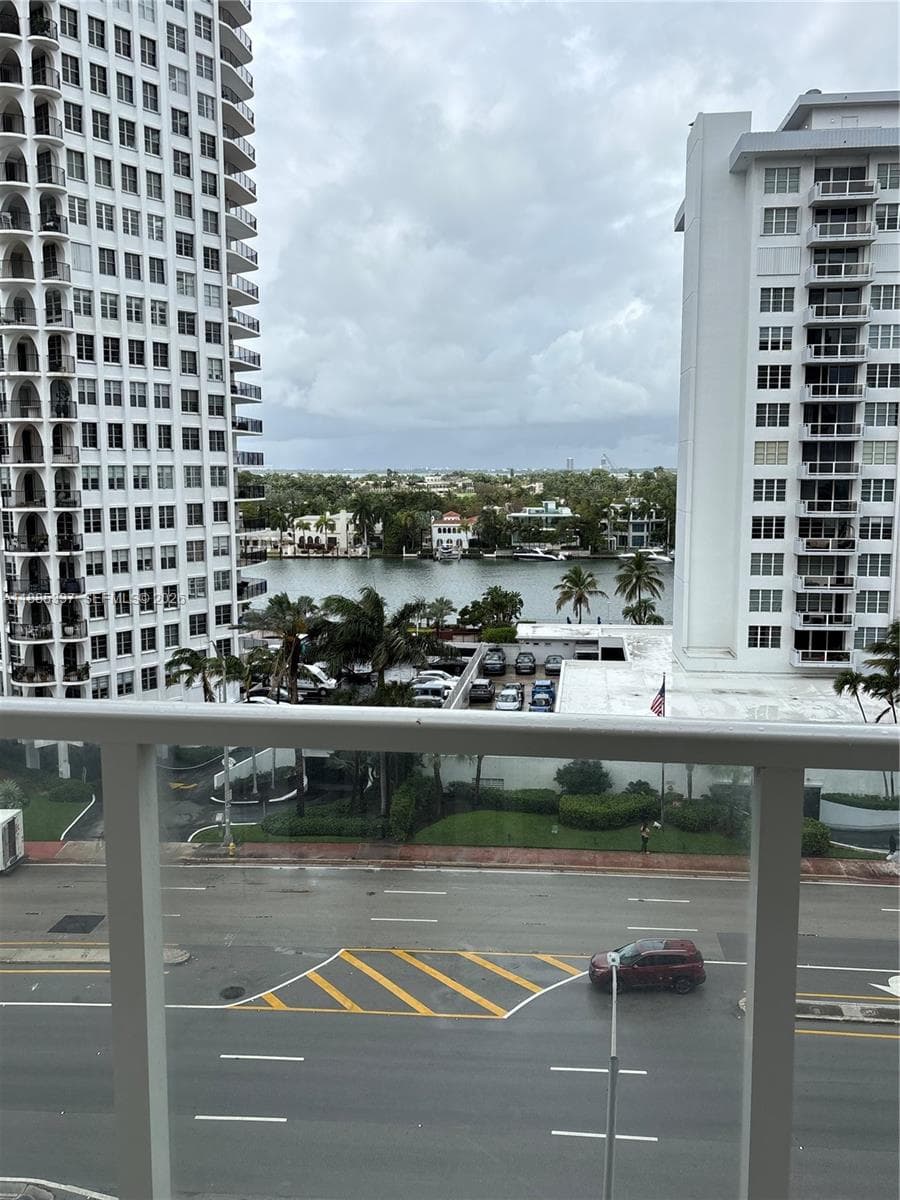 5701 Collins Ave 709 photo 19