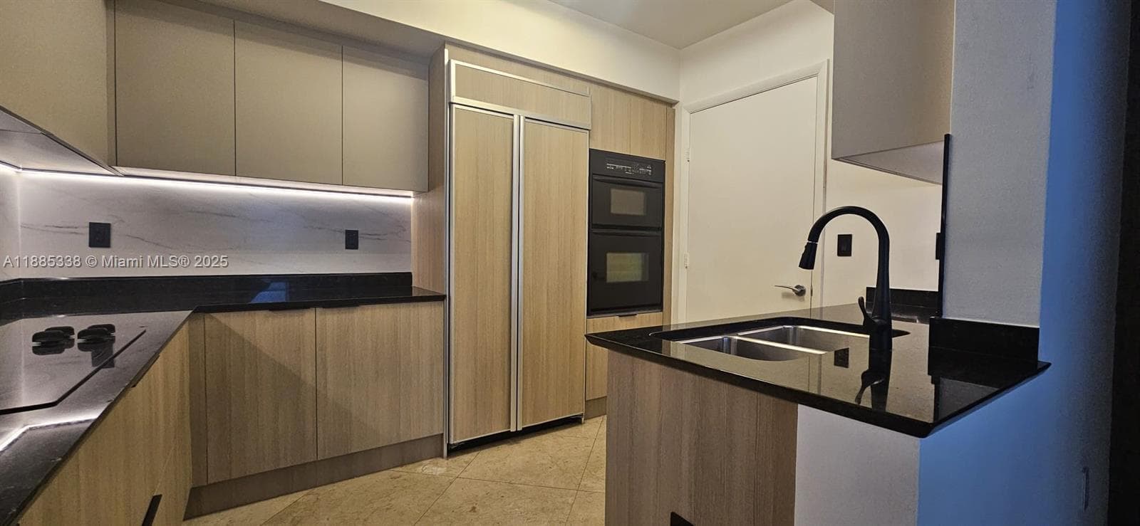 18911 Collins Ave 3402 photo 6