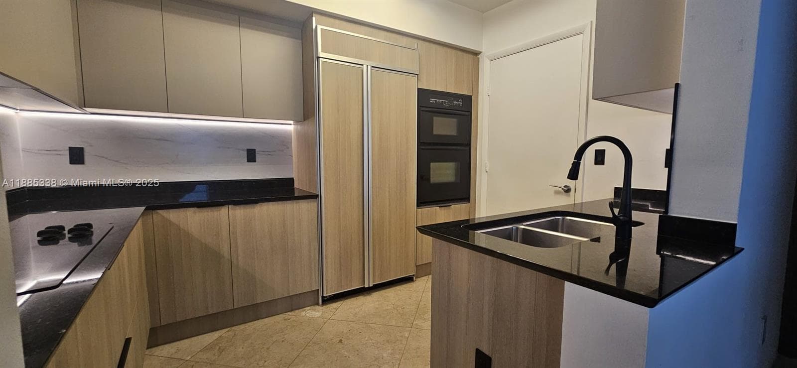 18911 Collins Ave 3402 photo 9