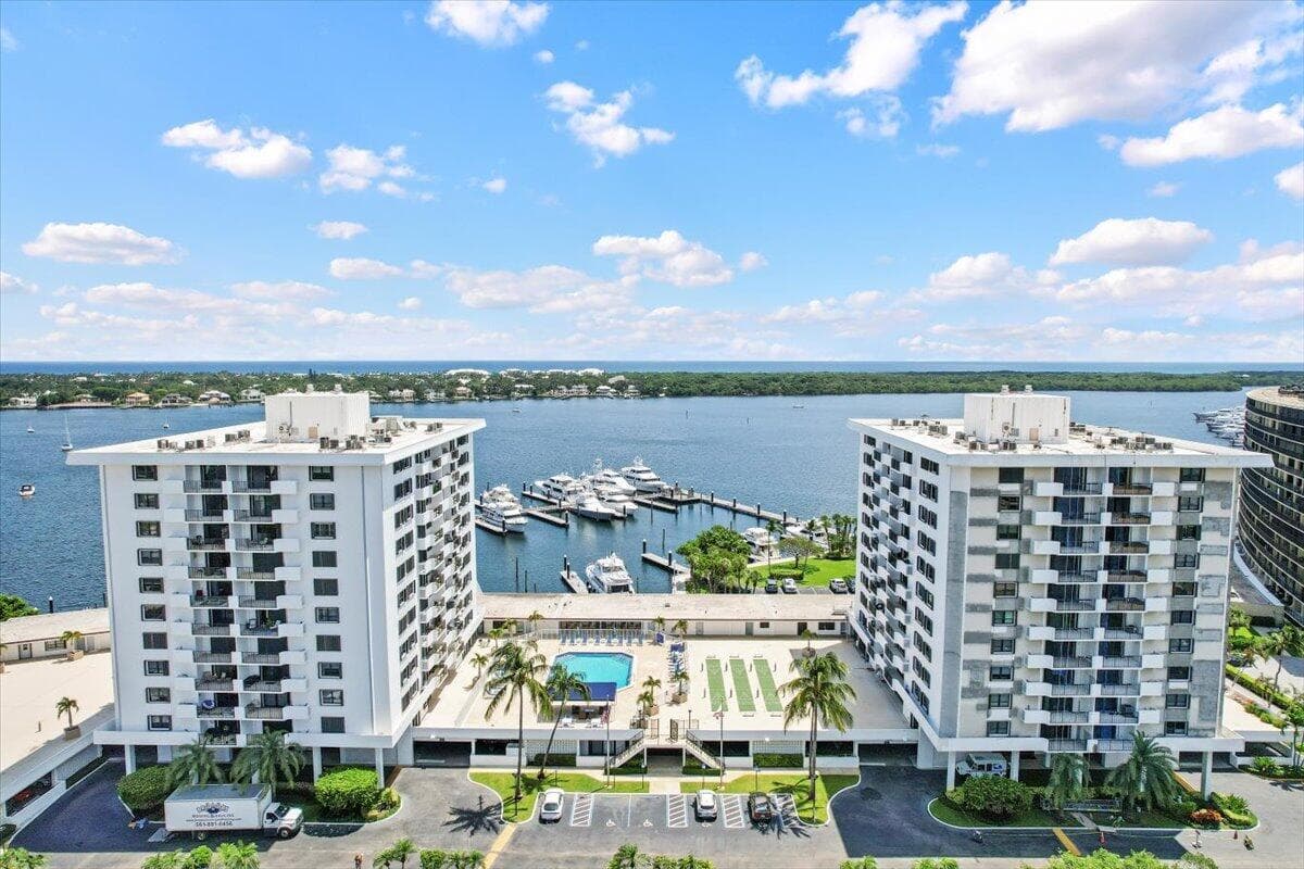 1200 Marine Way 304 photo 2