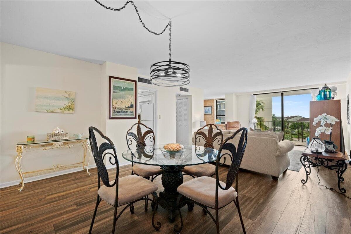 1200 Marine Way 304 photo 6