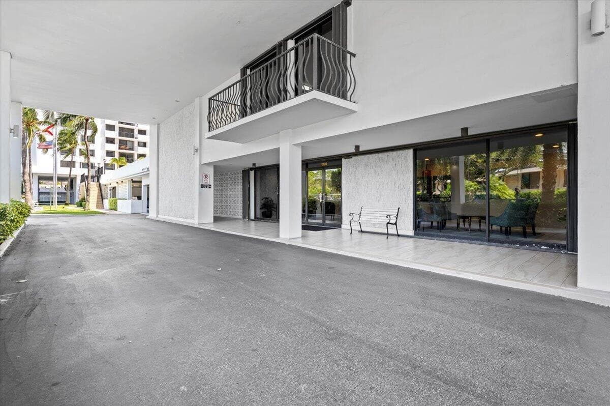 1200 Marine Way 304 photo 3