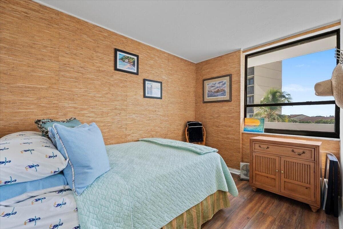 1200 Marine Way 304 photo 11