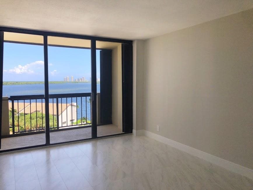 115 Lakeshore Drive 746 photo 22