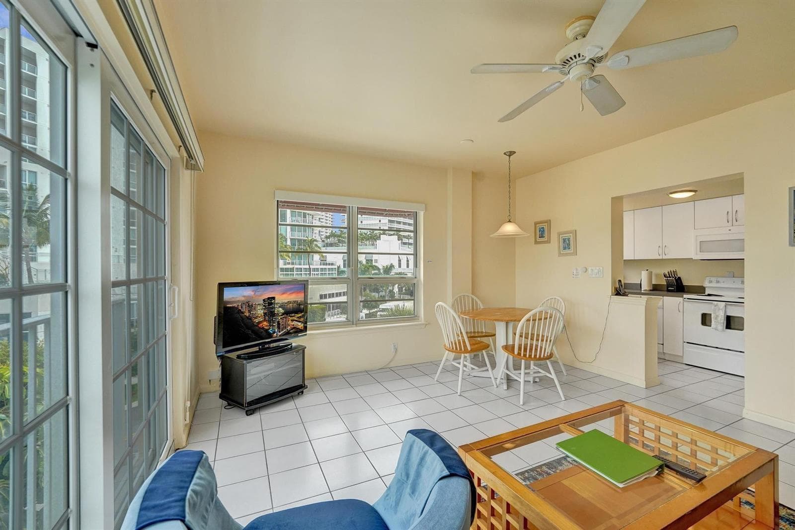 341 N Birch Road 416 photo 24