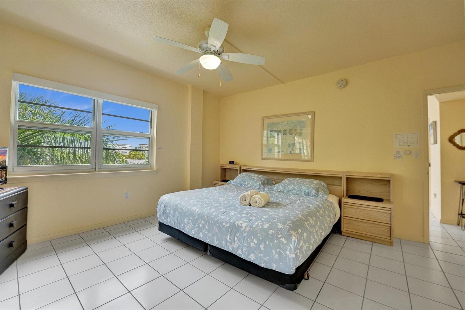 341 N Birch Road 416 photo 19