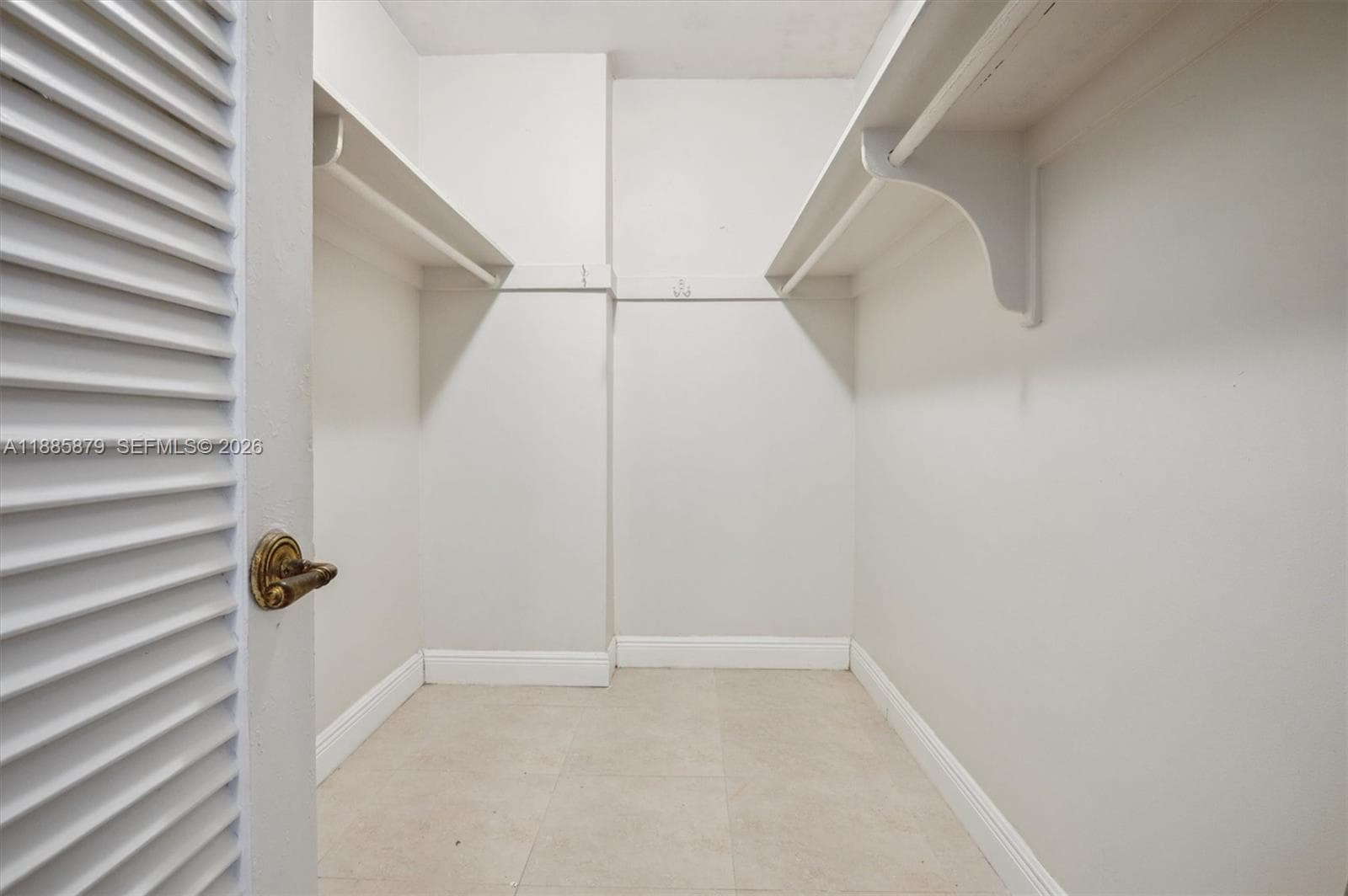 3505 S Ocean Dr 420 photo 7