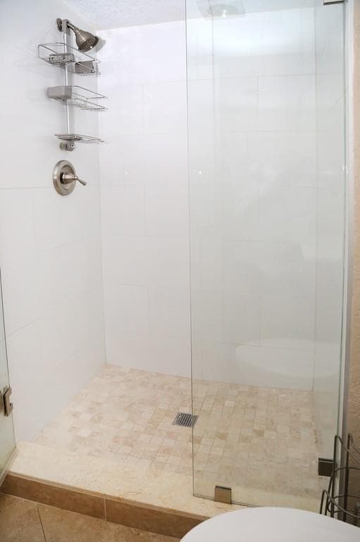 521 N Riverside Drive 602 photo 24