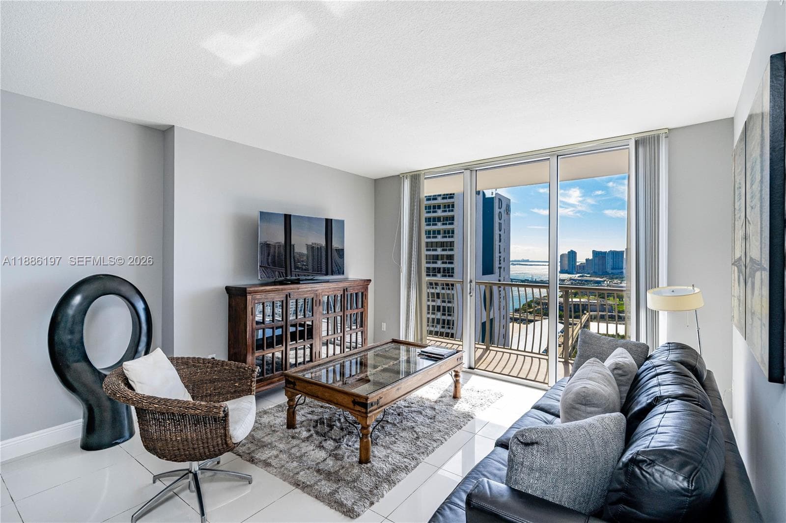 1750 N Bayshore Dr 3410 photo 12