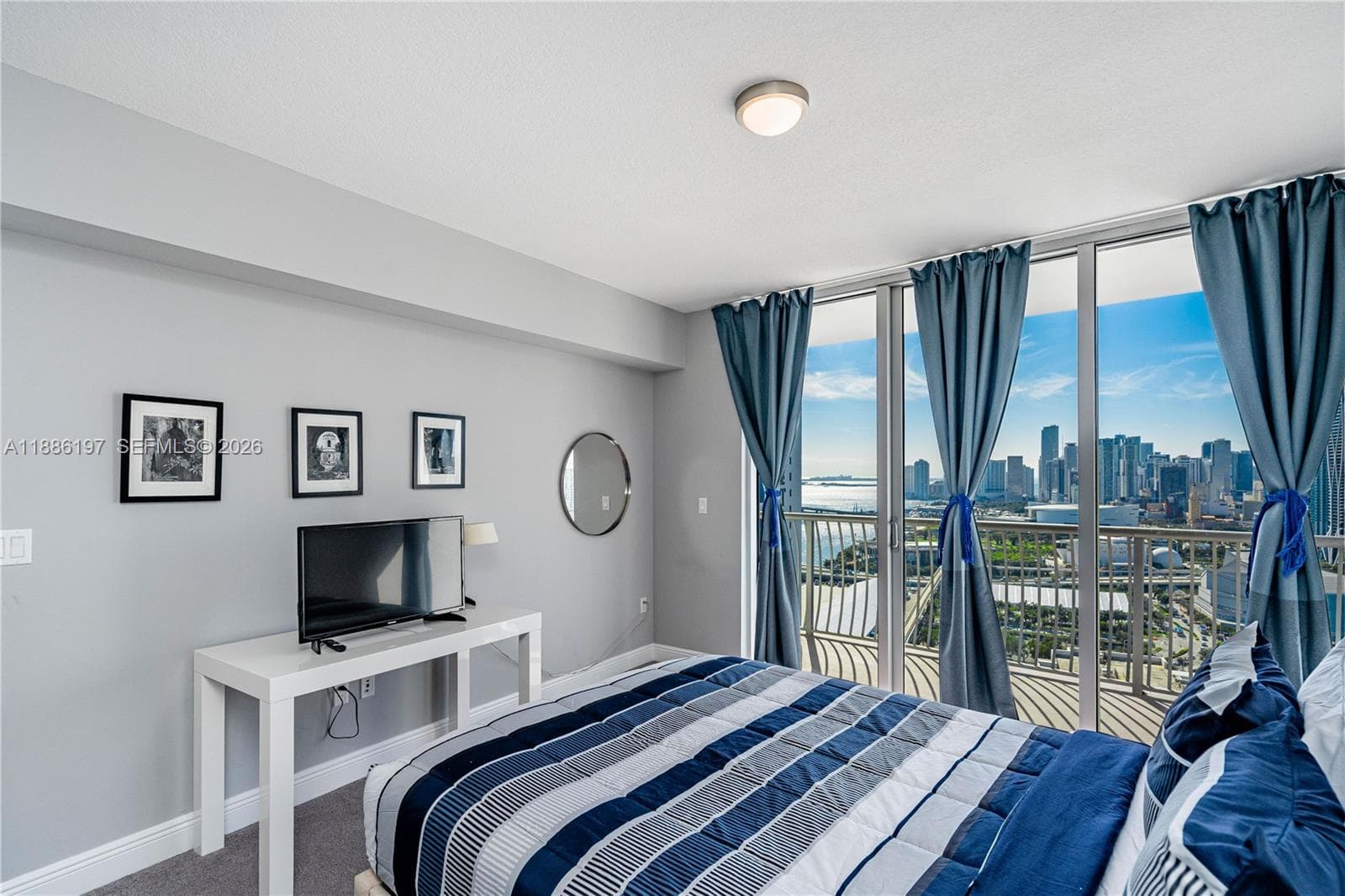 1750 N Bayshore Dr 3410 photo 20