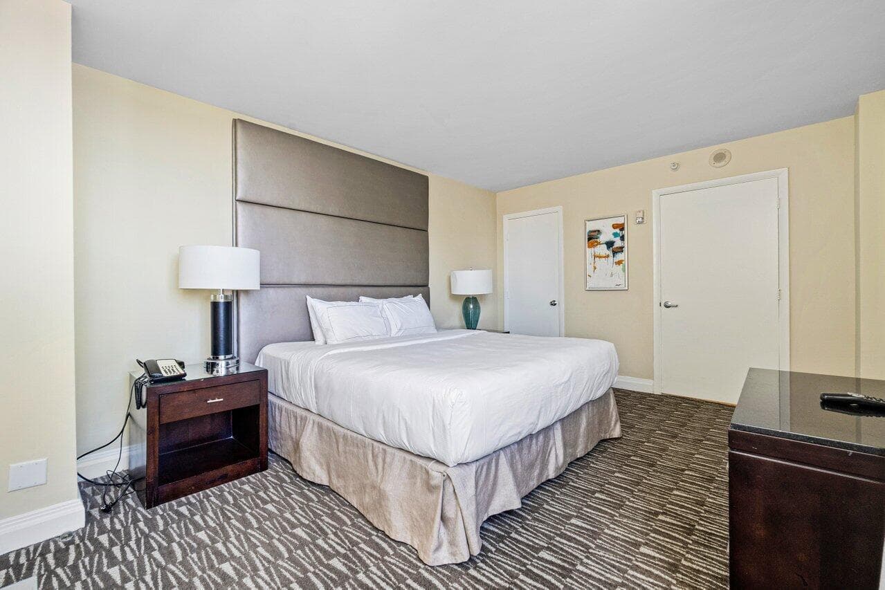 2670 E Sunrise Boulevard 1202 photo 16