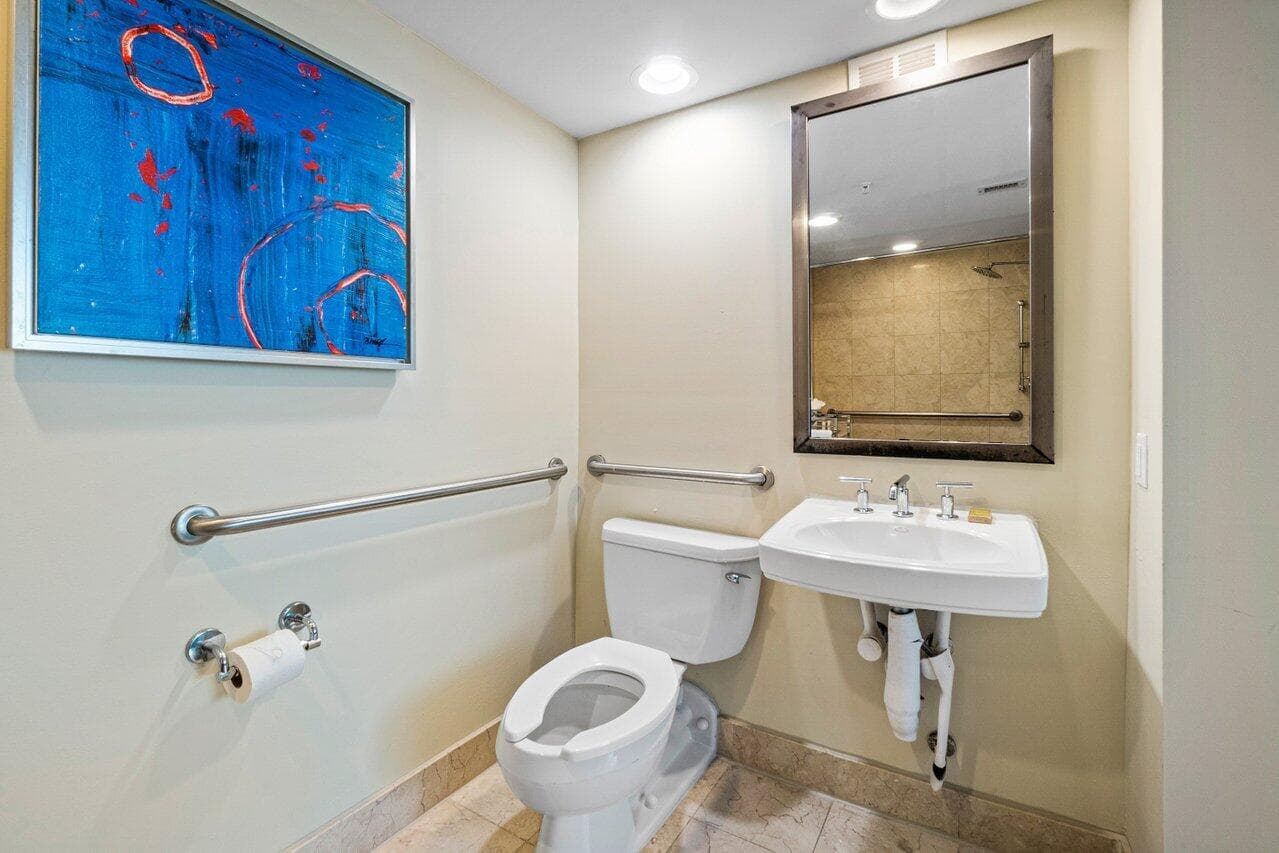 2670 E Sunrise Boulevard 1202 photo 19