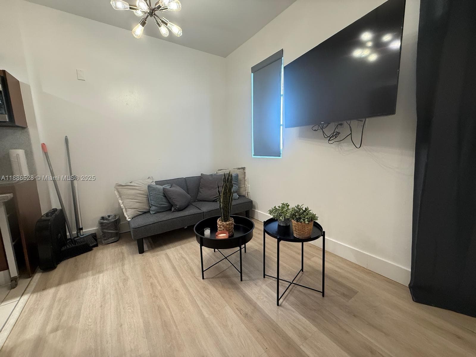 1036 Ocean Dr B303 photo 3