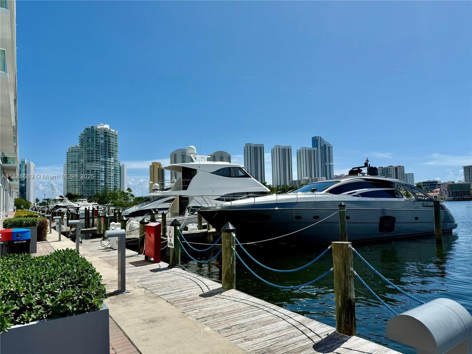 400 Sunny Isles Blvd 916 photo 23
