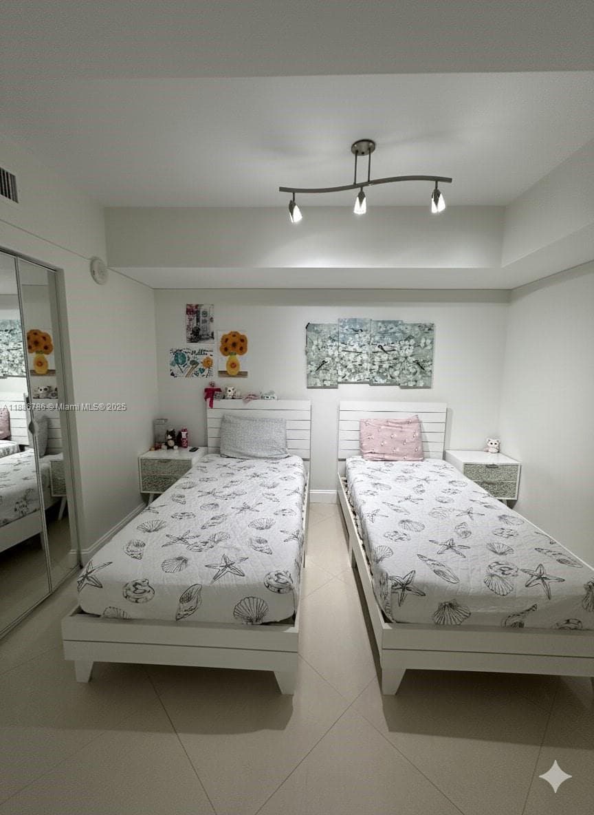 16699 Collins Ave 1806 photo 12