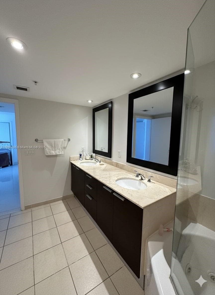 16699 Collins Ave 1806 photo 7
